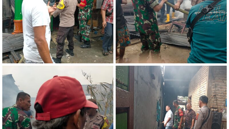 Danramil 13/AN dan Babinsa Turut Hadir Memadamkan Kebakaran di Desa Pondok Batu